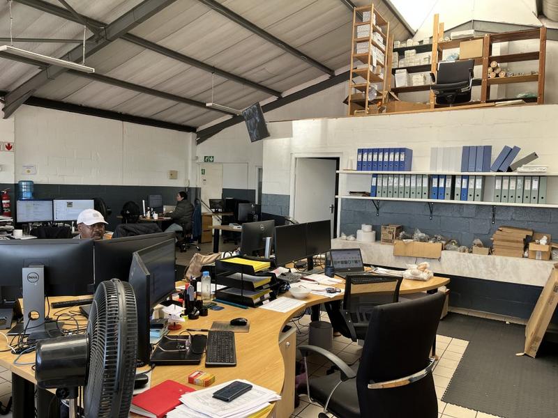 To Let Commercial Property for Rent in Montague Gardens Western Cape